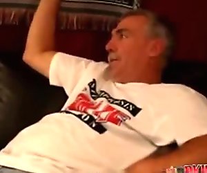 WorkinmenXXX Video: Married Guy Likes Dick